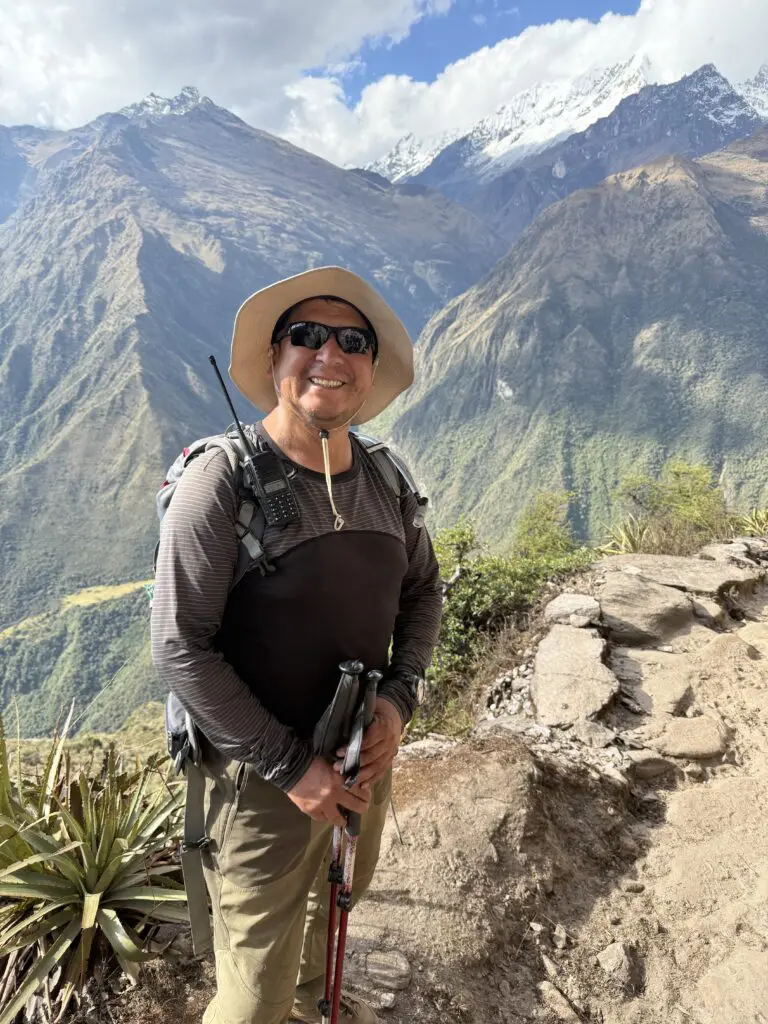 Earth's Edge Peru expedition leader Edgar 